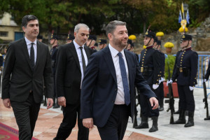 Ανδρουλάκης: Να επικρατήσουν οι ψυχραιμότερες φωνές στο Μεσανατολικό