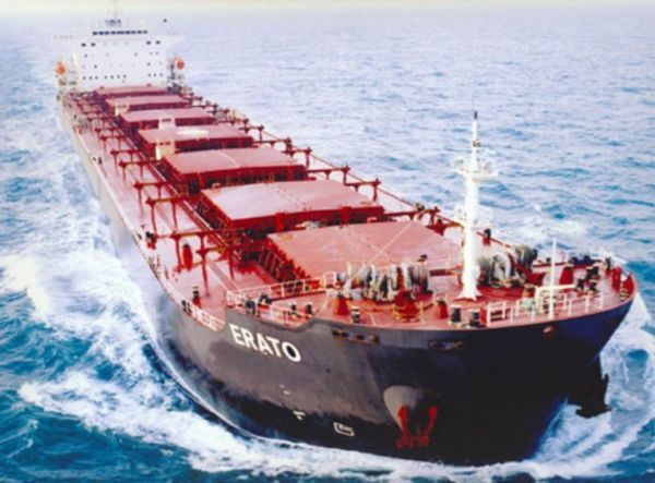 Σε πώληση 7 πλοίων προχωρά η Diana Containerships