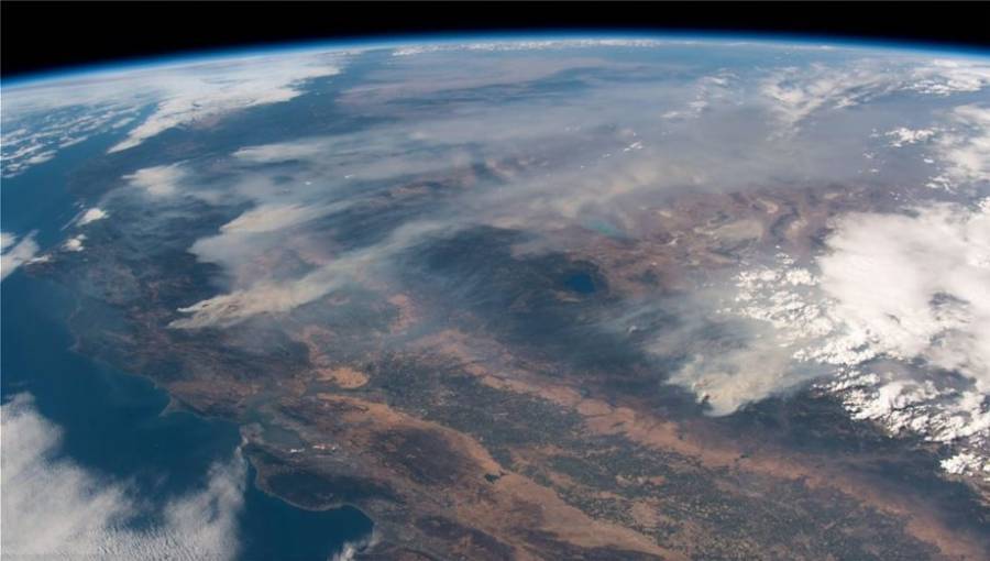 Η πυρκαγιά στην Καλιφόρνια από το διάστημα! (photos)
