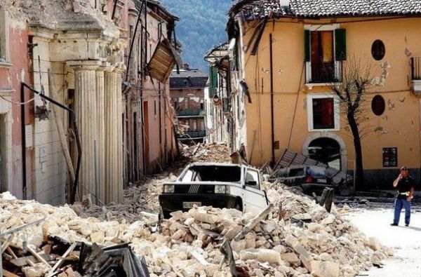 Ιταλία: Ισχυρός σεισμός 6,2 Ρίχτερ- Τουλάχιστον 60 νεκροί, 150 αγνοούμενοι(upd)