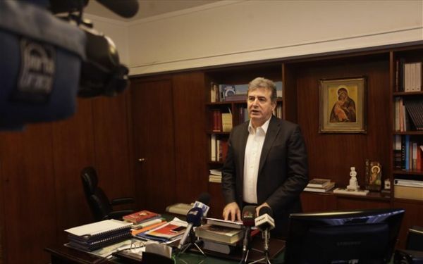 Τα έργα ανάπλασης της Πανεπιστημίου και του Φαλήρου θα γίνουν, δηλώνει ο Μ. Χρυσοχοΐδης