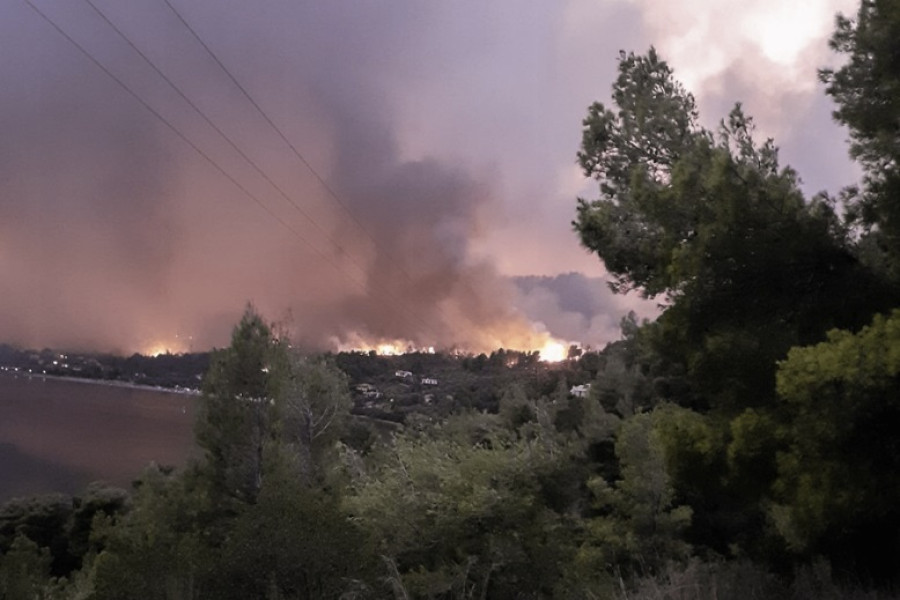 Διοικητικό πρόστιμο για πυρκαγιά σε υπολείμματα καλλιεργειών στην Εύβοια