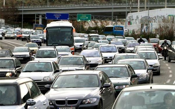 ΕΛΣΤΑΤ: Αύξηση 20% στις πωλήσεις αυτοκινήτων