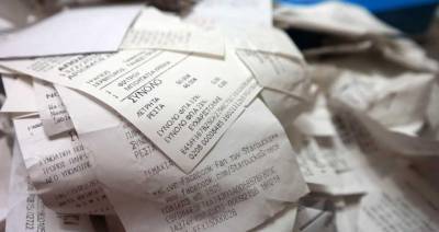 «Αντικλείδι» για πειραγμένες ταμειακές αναζητεί το ΥΠΟΙΚ μέσω χάρτινων αποδείξεων