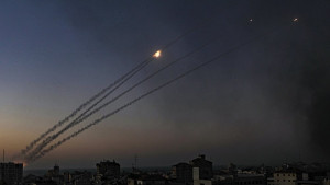 Το Ισραήλ χτύπησε το Ιράν με μη επανδρωμένα αεροσκάφη