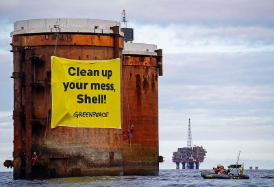 Shell: Μηνύει τη Greenpeace ζητώντας αποζημίωση ύψους $2.1 εκατομμυρίων