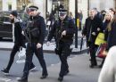 Συναγερμός στο Λονδίνο: Συνελήφθη οπλισμένος-Κλειστός ο δρόμος προς Ντάουνινγκ Στριτ