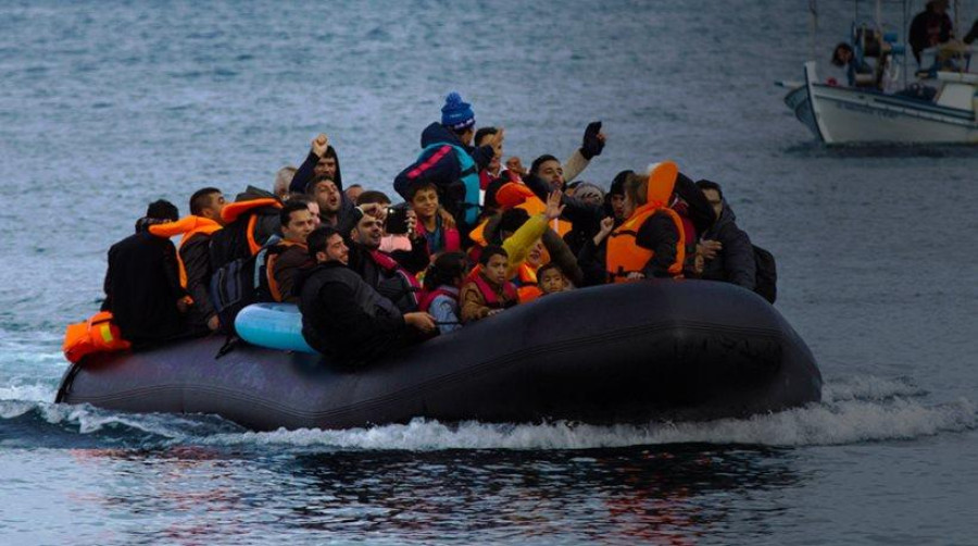 Εντοπίστηκαν 21 μετανάστες σε παραλία της Γαύδου