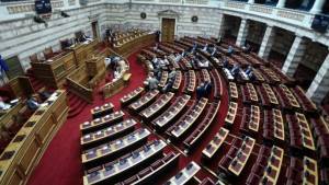 Βουλή: Αντιδράσεις από την αντιπολίτευση για το ασφαλιστικό