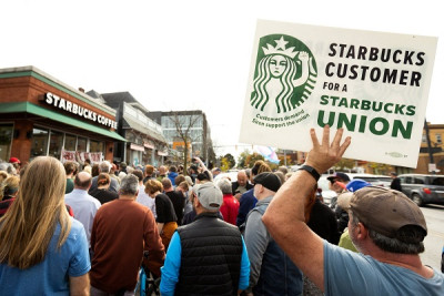Εργαζόμενοι των Starbucks θα διαδηλώσουν για το δικαίωμα του συνδικαλίζεσθαι