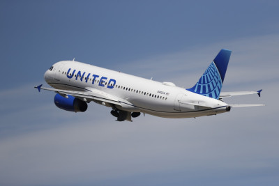 United Airlines: «Πρεμιέρα» τον Μάιο σε καθημερινές πτήσεις Αθήνα-Σικάγο