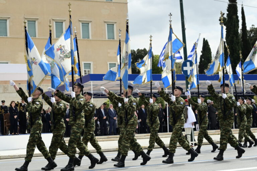 Επτά προσαγωγές στη στρατιωτική παρέλαση- Προσπάθησαν να υψώσουν παλαιστινιακές σημαίες