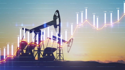 Υποχωρεί ξανά το πετρέλαιο, αλλά το φυσικό αέριο «σκαρφαλώνει»