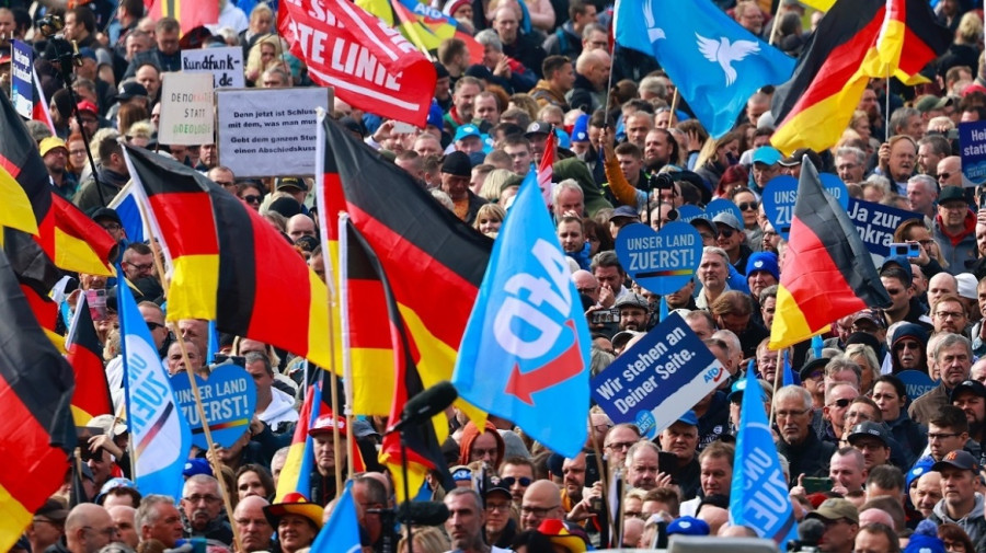 Δημοσκόπηση στη Γερμανία δίνει 19% στο ακροδεξιό ΑfD