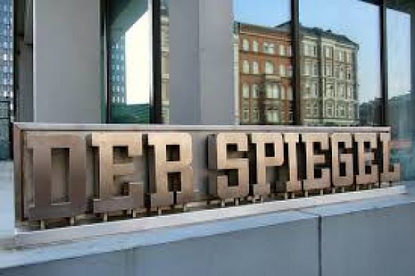 Der Spiegel: Απολύσεις και χρεώσεις στα άρθρα