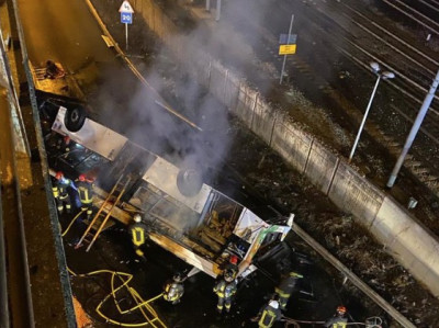 Ιταλία: Λεωφορείο έπεσε από οδογέφυρα κοντά στη Βενετία-Τουλάχιστον 21 νεκροί