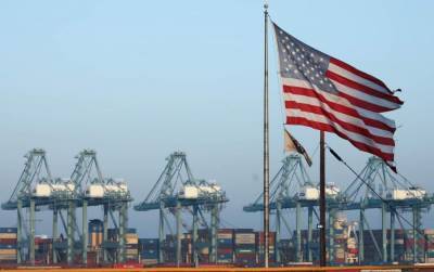 ΗΠΑ: Διευρύνθηκε σε επίπεδο-ρεκόρ το εμπορικό έλλειμμα τον Ιανουάριο