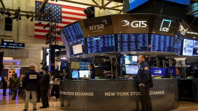 Τέταρτη σερί άνοδος στη Wall Street με ώθηση από τα πρακτικά