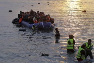 Μειώθηκαν κατά 74% οι μεταναστευτικές ροές στην Ελλάδα στο 10μηνο