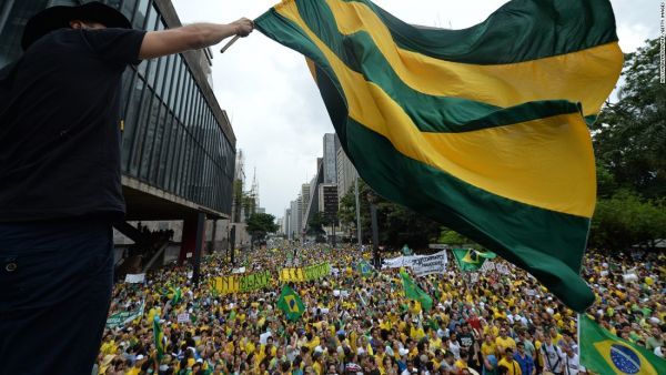 ΔΝΤ: «Παρακολουθούμε» την κατάσταση στη Βραζιλία μετά το νέο σκάνδαλο