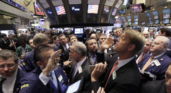 Oριακή πτώση στη Wall Street