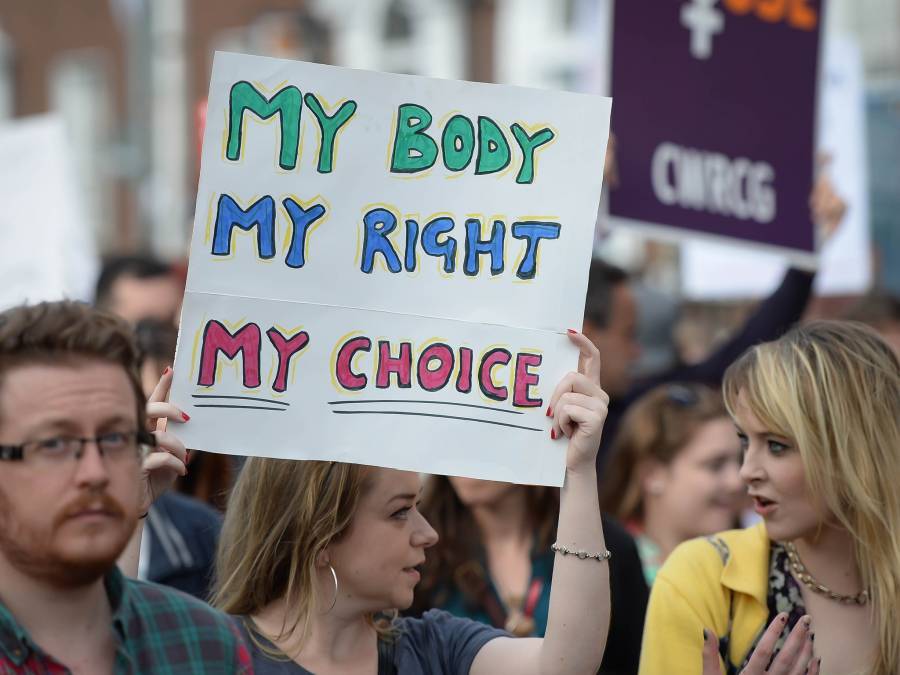Ιρλανδία: Με τη... βούλα του κοινοβουλίου η νομιμοποίηση της άμβλωσης