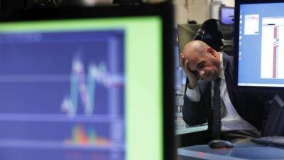 Μάκρο και εταιρικά αποτελέσματα «βύθισαν» τη Wall Street