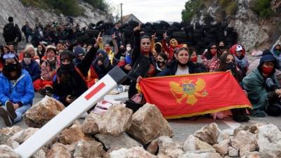 Μαυροβούνιο: Συγκρούσεις καθώς τοποθετήθηκε νέος ηγέτης της Σερβικής Ορθόδοξης Εκκλησίας