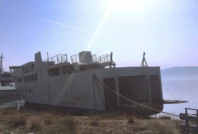 Απομακρύνθηκε το δέκατο επικίνδυνο-επιβλαβές πλοίο από τον κόλπο Ελευσίνας