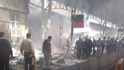 Πυρκαγιά σε σιδηροδρομικό σταθμό στο Κάιρο - Τουλάχιστον 10 νεκροί