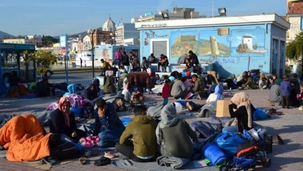 Spiegel: Οι Βρυξέλλες αμφισβητούν το ελληνικό σχέδιο για τους πρόσφυγες