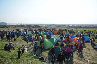 Διαβατά: Περίπου 500 πρόσφυγες ετοιμάζουν πορεία προς τα σύνορα