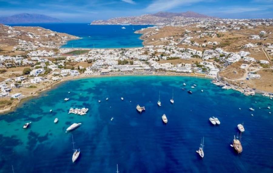 Μύκονος και Σαντορίνη... πέταξαν τουριστικά και φέτος-Κλασική αξία η Κρήτη