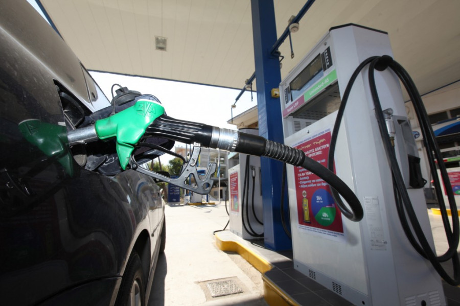 «Ποδαρικό» με αυξήσεις στα καύσιμα- Πώς διαμορφώνονται οι τιμές