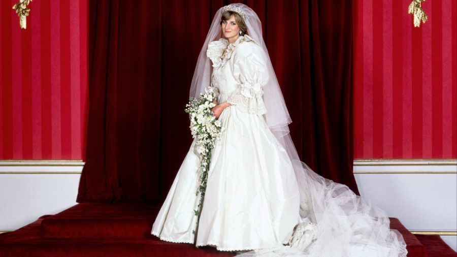Το νυφικό της Diana σε έκθεση στο Kensington Palace