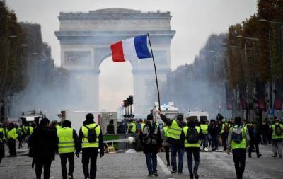 Γαλλία: Εκτεταμένα επεισόδια στις διαδηλώσεις των «κίτρινων γιλέκων»