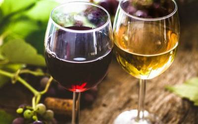 Πληρωμή ΕΦΚ στο κρασί παρά το «φετφά» του ΣτΕ