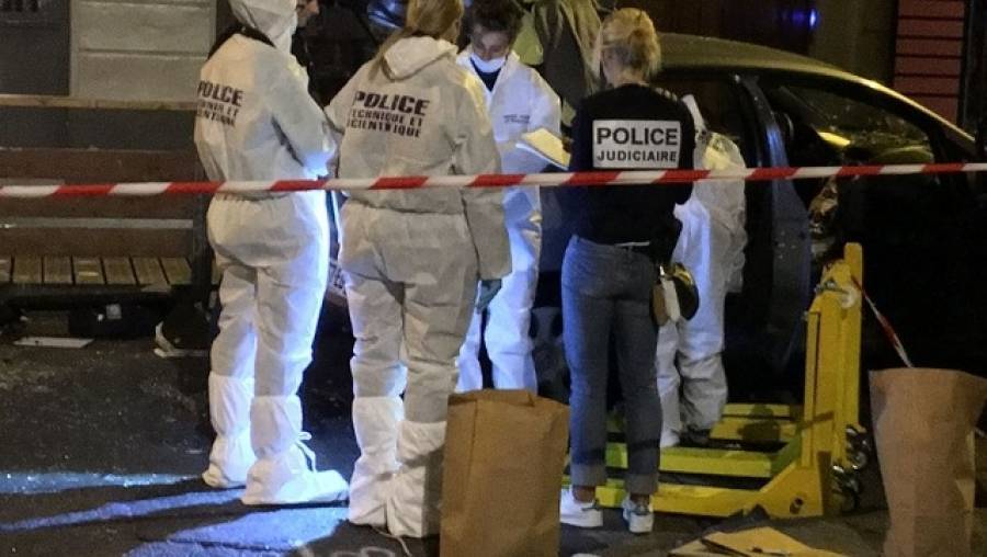 Γαλλία: Οδηγός έπεσε πάνω σε πλήθος, τραυματίζοντας δύο άτομα