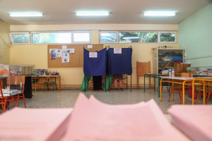 Η αστειότητα της εκλογικής σχολικής αργίας και πώς γίνεται μεγαλύτερη αυτήν την Κυριακή