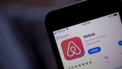 Airbnb: «Έσπασε» το φράγμα του 1 εκατ. κρατήσεων στις 8/7