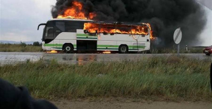 Κεραυνός χτύπησε λεωφορείο των ΚΤΕΛ γεμάτο επιβάτες
