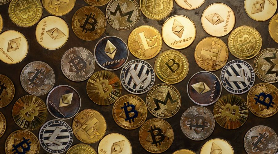 Ήπιες διακυμάνσεις στην αγορά κρυπτονομισμάτων- Κοντά στα $23.500 το Bitcoin
