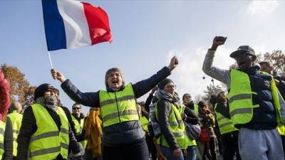 Γαλλία: Τα Κίτρινα Γιλέκα αψήφισαν τον κορονοϊό-Άμεση επέμβαση της αστυνομίας