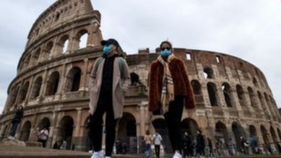 Ιταλία: Αυξήθηκαν 55% τα εβδομαδιαία κρούσματα κορονοϊού