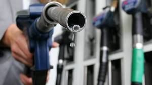 Εκτοξεύονται οι τιμές στα καύσιμα-Πού πωλείται η φθηνότερη βενζίνη