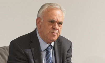 Δραγασάκης: Παραιτήθηκε από την ΚΕ του ΣΥΡΙΖΑ- Παραμένει στο κόμμα