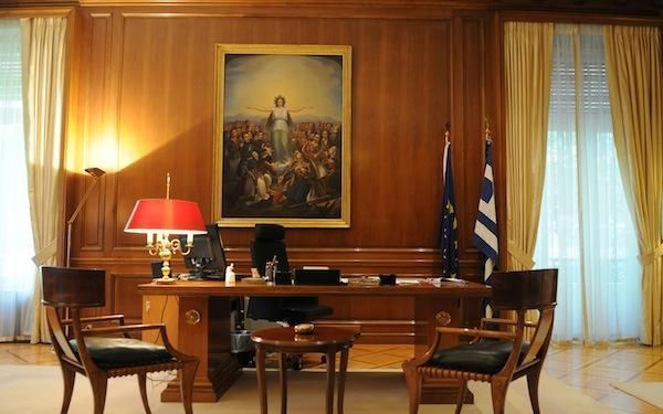 "Καυτός" ο Ιούνιος  - "άγριες" οι διαθέσεις της τρόϊκας για Δ. Υπαλλήλους, άνοιγμα αγορών και αποκρατικοποιήσεις