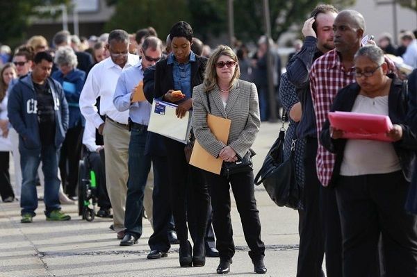 ΗΠΑ: Μείωση κατά 15.000 στα επιδόματα ανεργίας