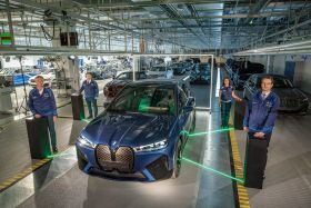 Ξεκινά η παραγωγή της BMW iX στο εργοστάσιο του Ντίνγκολφινγκ