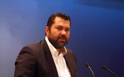 Σκληρή κριτική ΣΥΡΙΖΑ: Η κυβέρνηση χρηματοδοτεί «εκδότες μπαταχτσήδες»